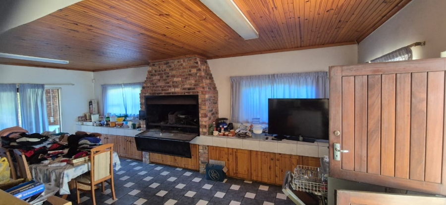 5 Bedroom Property for Sale in Summerstrand Eastern Cape